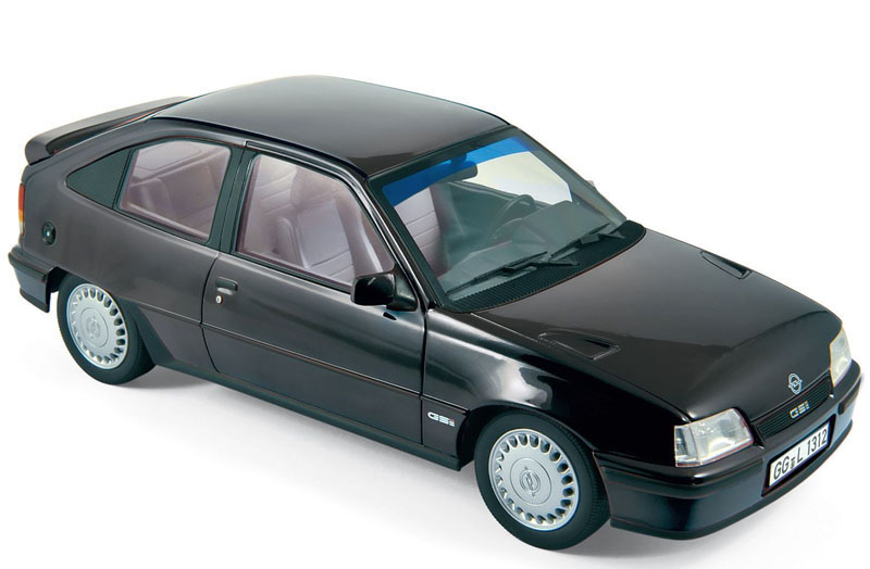 Opel Kadett E GSi 1987 schwarz 1:18 Opel Kadett E GSi 1987 schwarz 1:18