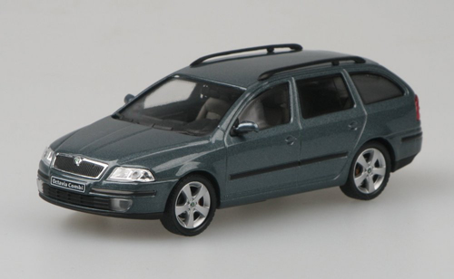 AUTOABDECKPLANE passend für Skoda OCTAVIA II Kombi 2004-2013 GANZGARAGE XL  Kombi